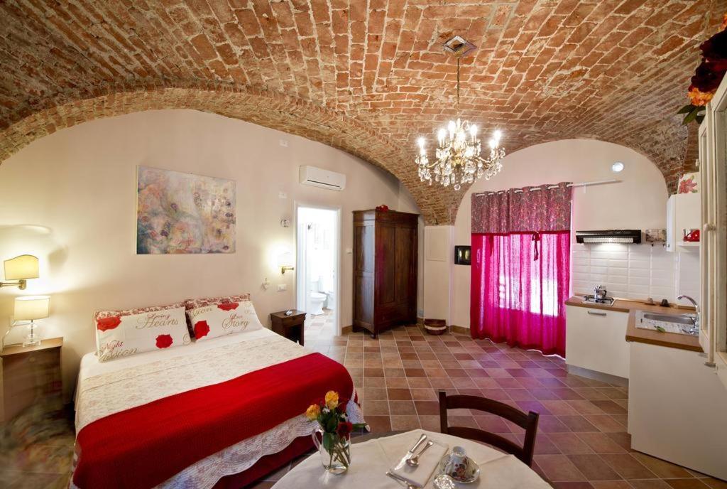 Residence La Pera Bugiarda Венария-Реале Экстерьер фото