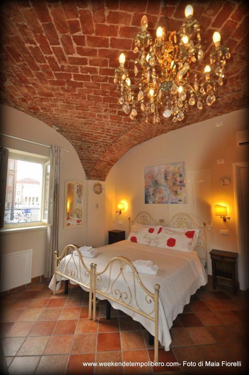 Residence La Pera Bugiarda Венария-Реале Экстерьер фото