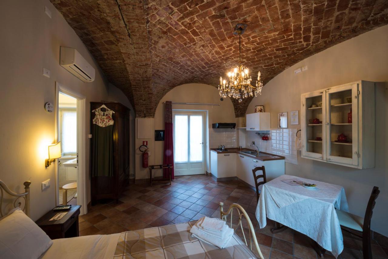 Residence La Pera Bugiarda Венария-Реале Экстерьер фото