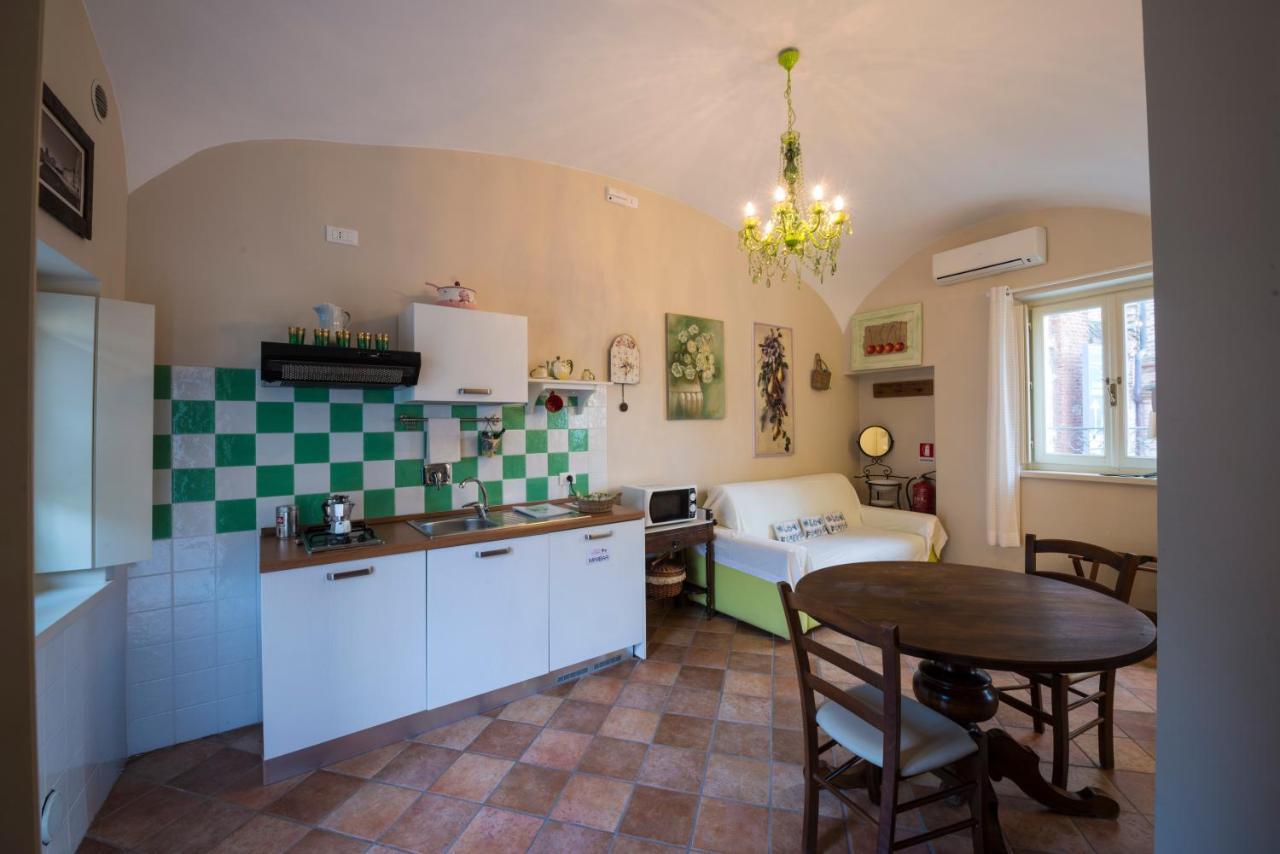 Residence La Pera Bugiarda Венария-Реале Экстерьер фото
