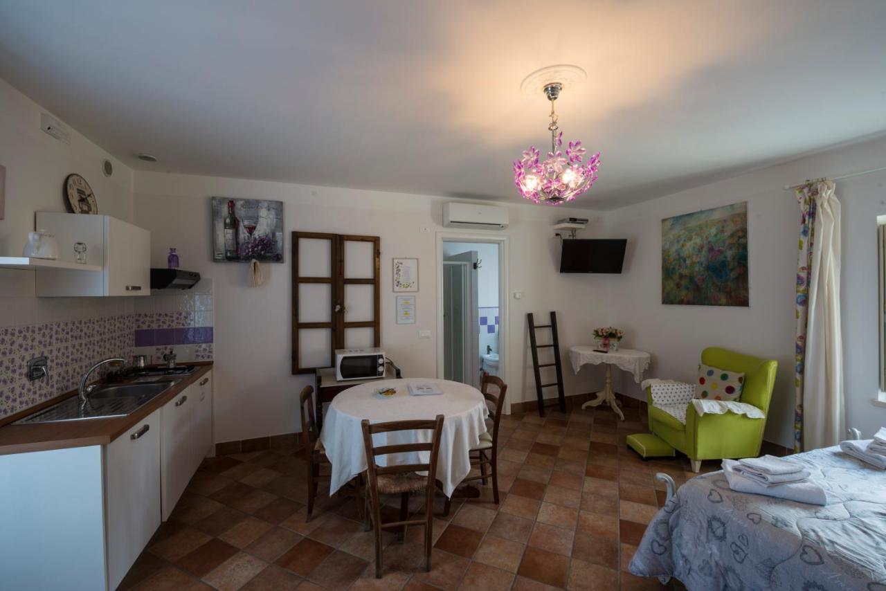 Residence La Pera Bugiarda Венария-Реале Экстерьер фото