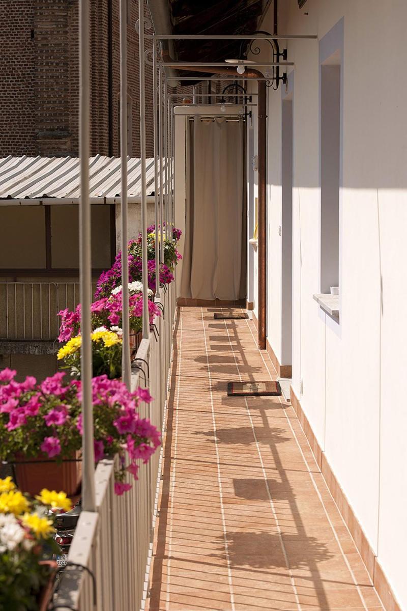 Residence La Pera Bugiarda Венария-Реале Экстерьер фото